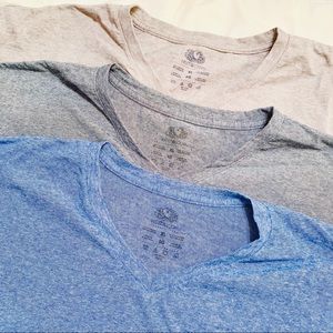 BUNDLE, 3 FRUIT OF THE LOOM SHIRTS